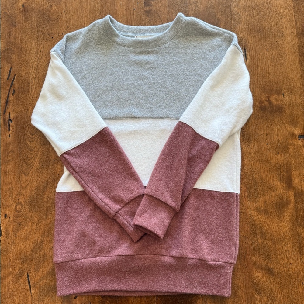 Girls Walking on Sunshine Sweater from Stitch Fix Size Medium Colorblock NWOT